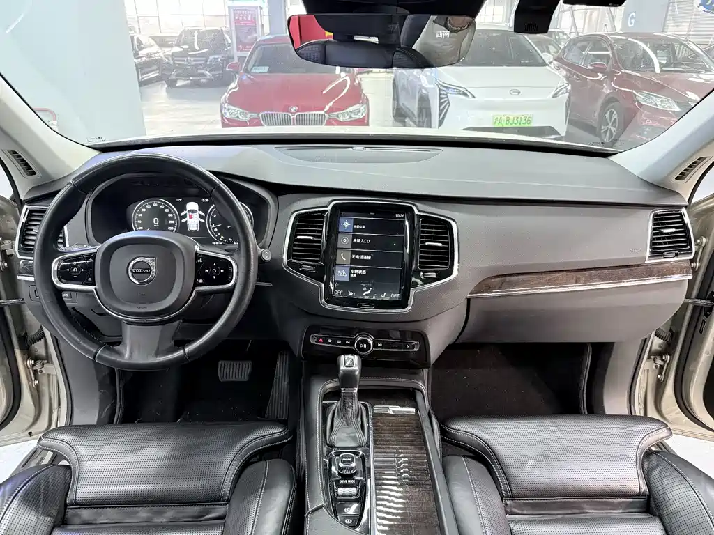 Volvo XC90 2016 — фото 22