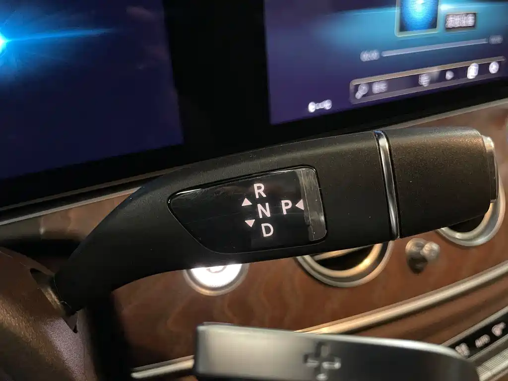 Mercedes-Benz E-Class 2023 — фото 17
