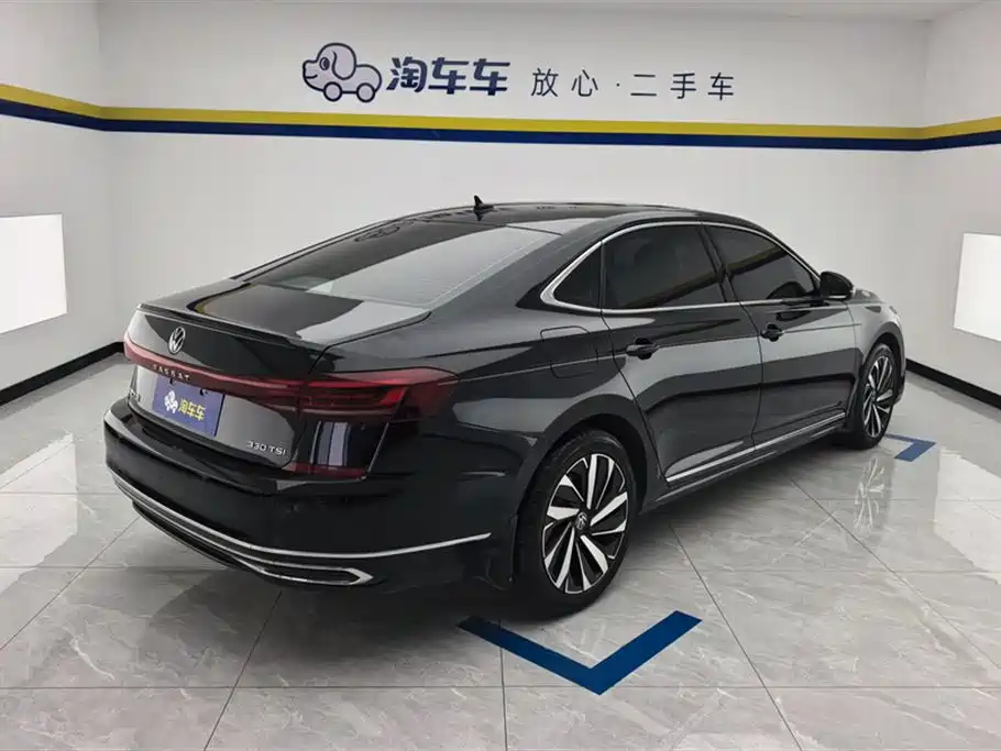 Volkswagen Passat 2023 — фото 3