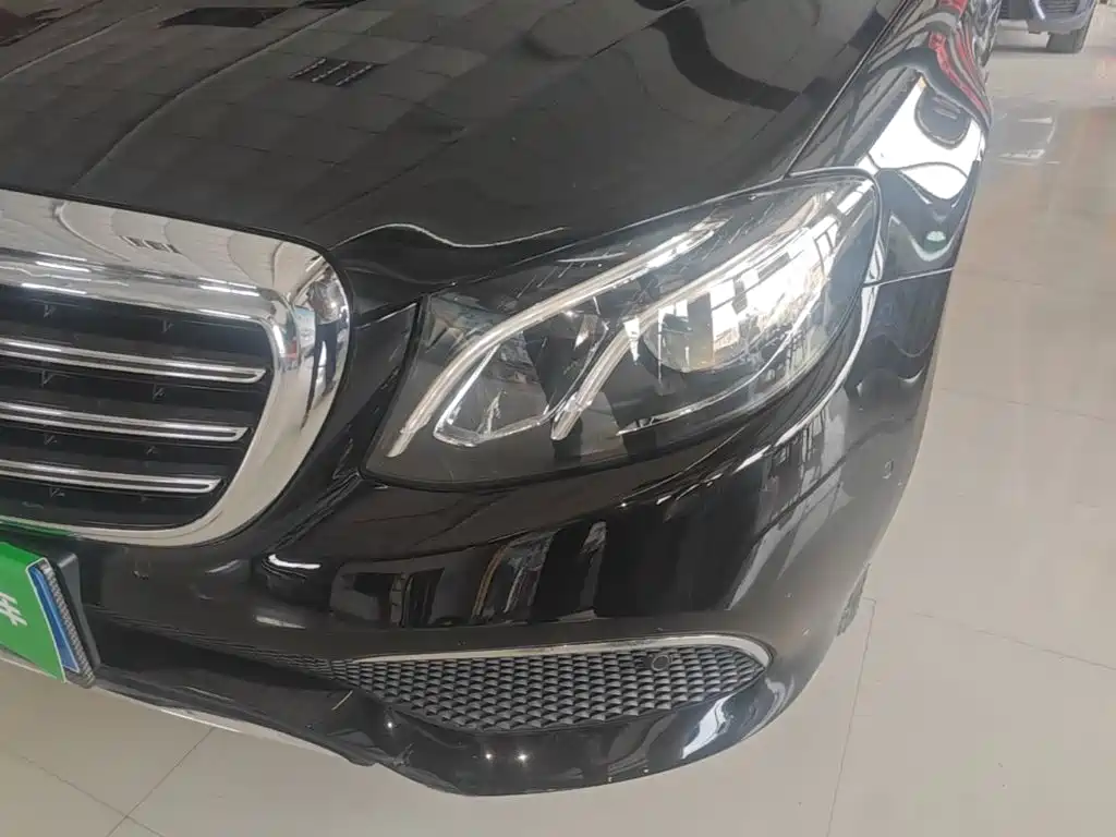 Mercedes-Benz E-Class 2020 — фото 24