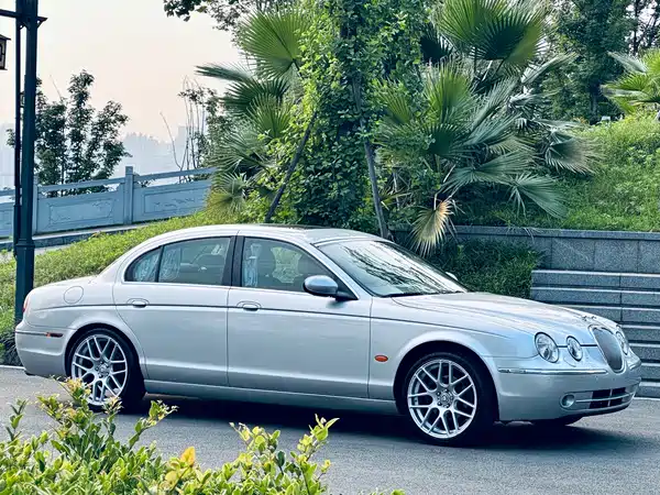 Jaguar S-TYPE 2004