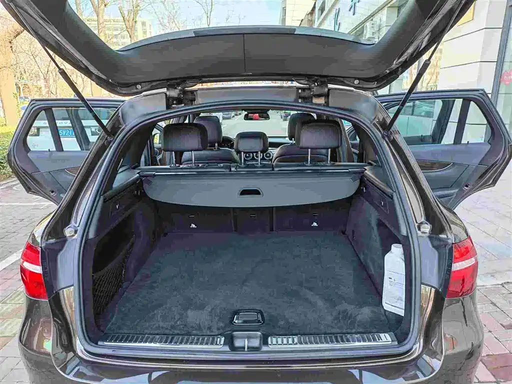 Mercedes-Benz GLC 2017 — фото 14