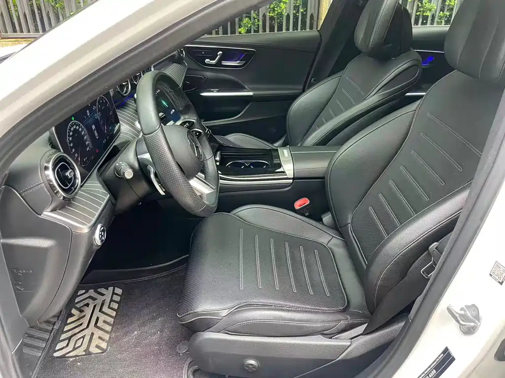 Mercedes-Benz C-Class 2022 — фото 4