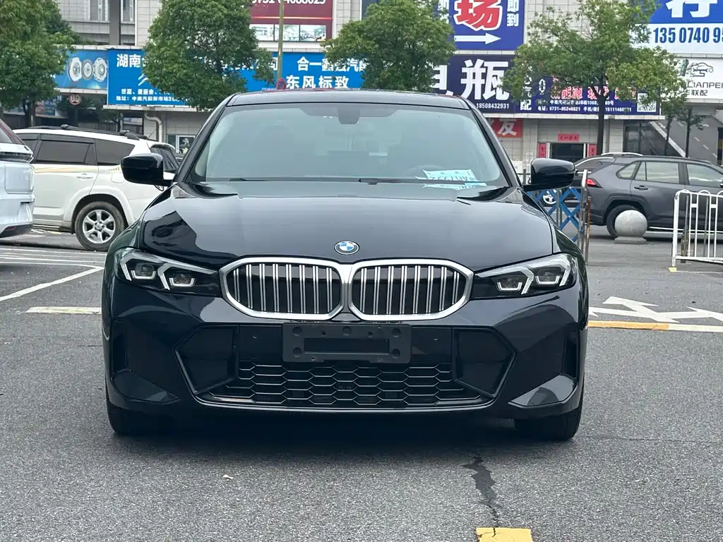 BMW 3 Series 2023 — фото 2
