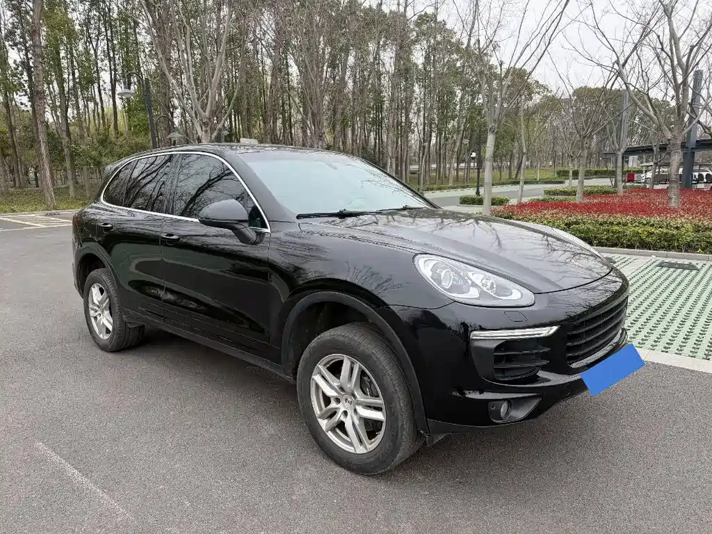 Porsche Cayenne 2015 — фото 2