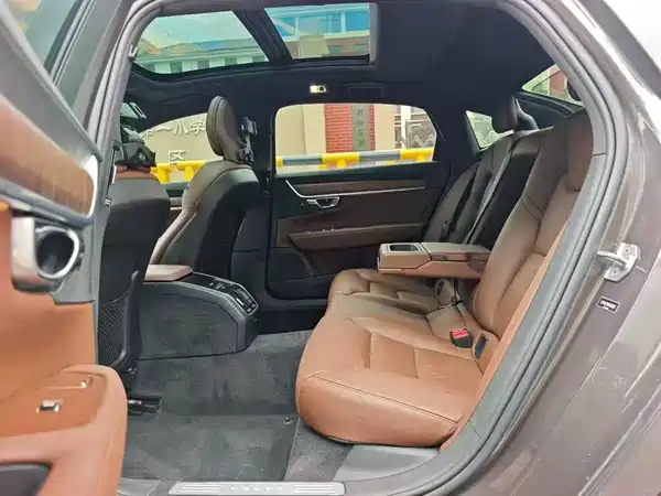 Volvo S90 2020