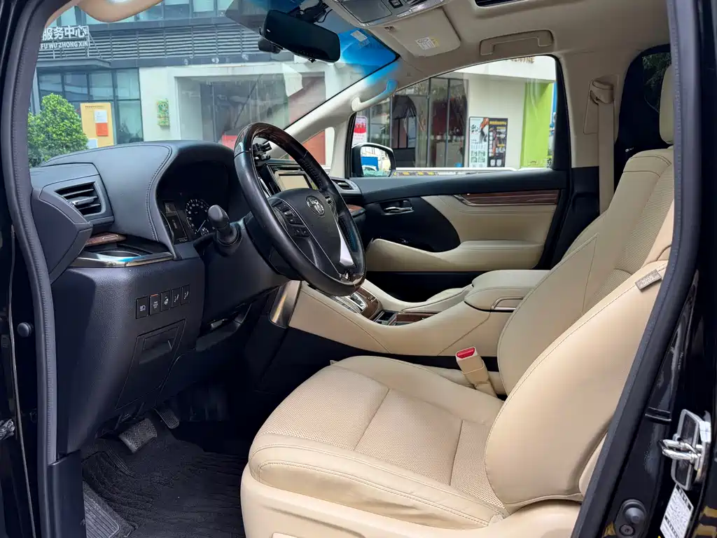 Toyota Alphard 2018 — фото 4