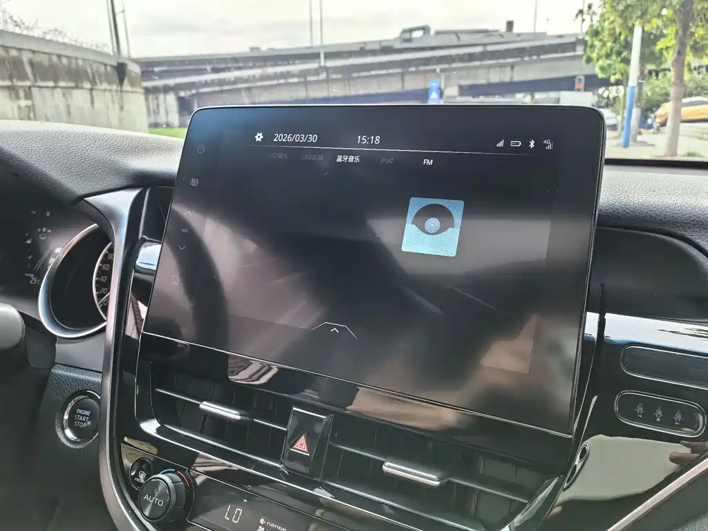 Toyota Camry 2023 — фото 17