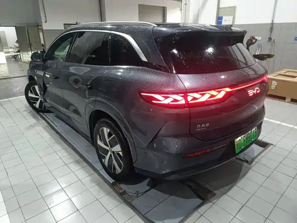 BYD Tang L 2025
