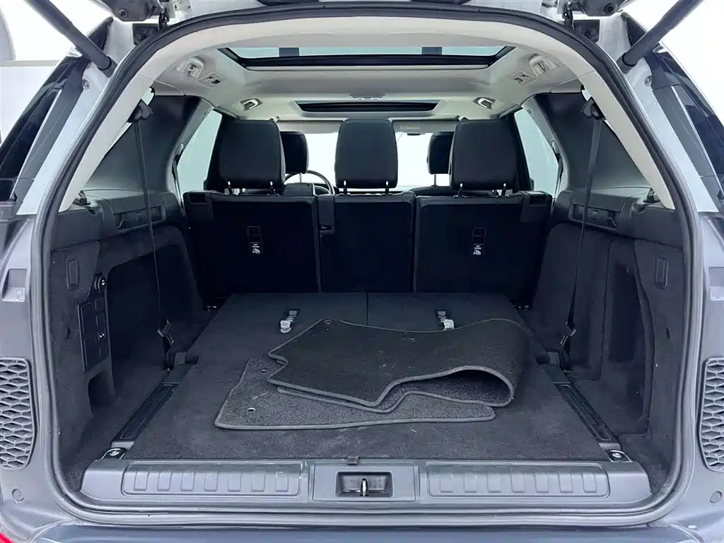 Land Rover Discovery 2018 — фото 26