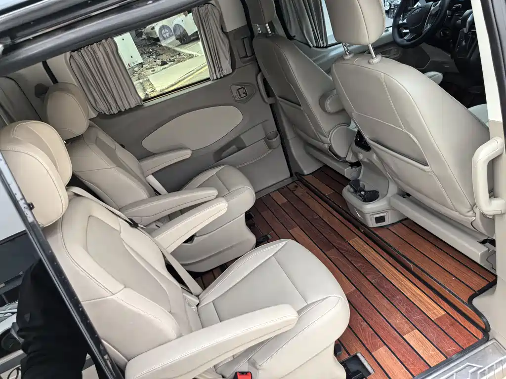 Ford Tourneo 2018 — фото 11