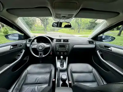 Volkswagen Sagitar 2013