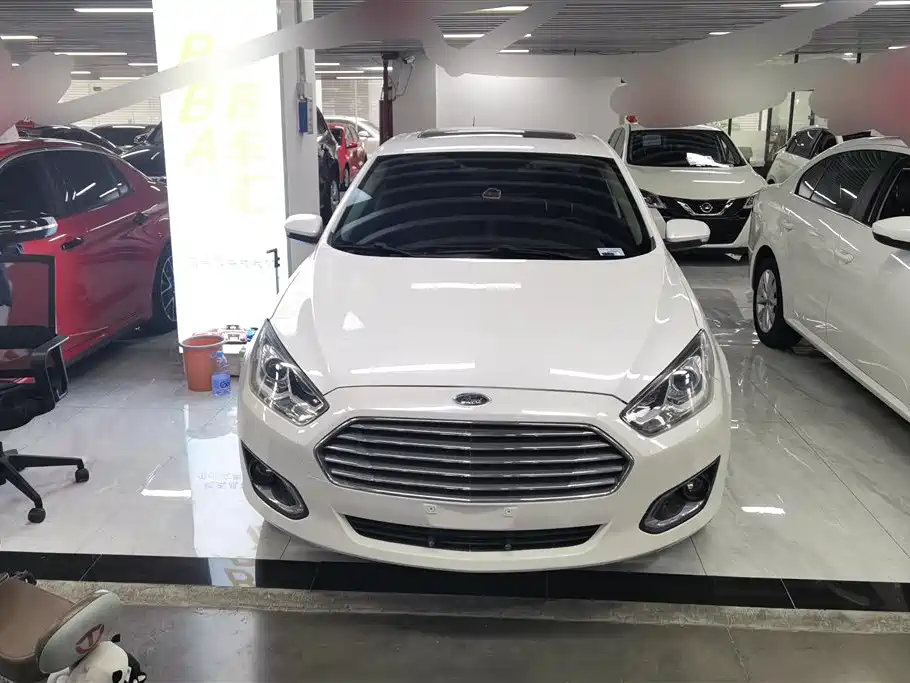 Ford Escort 2017