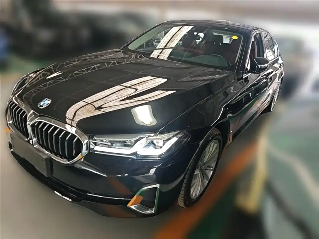 BMW 5 Series 2022 — фото 1