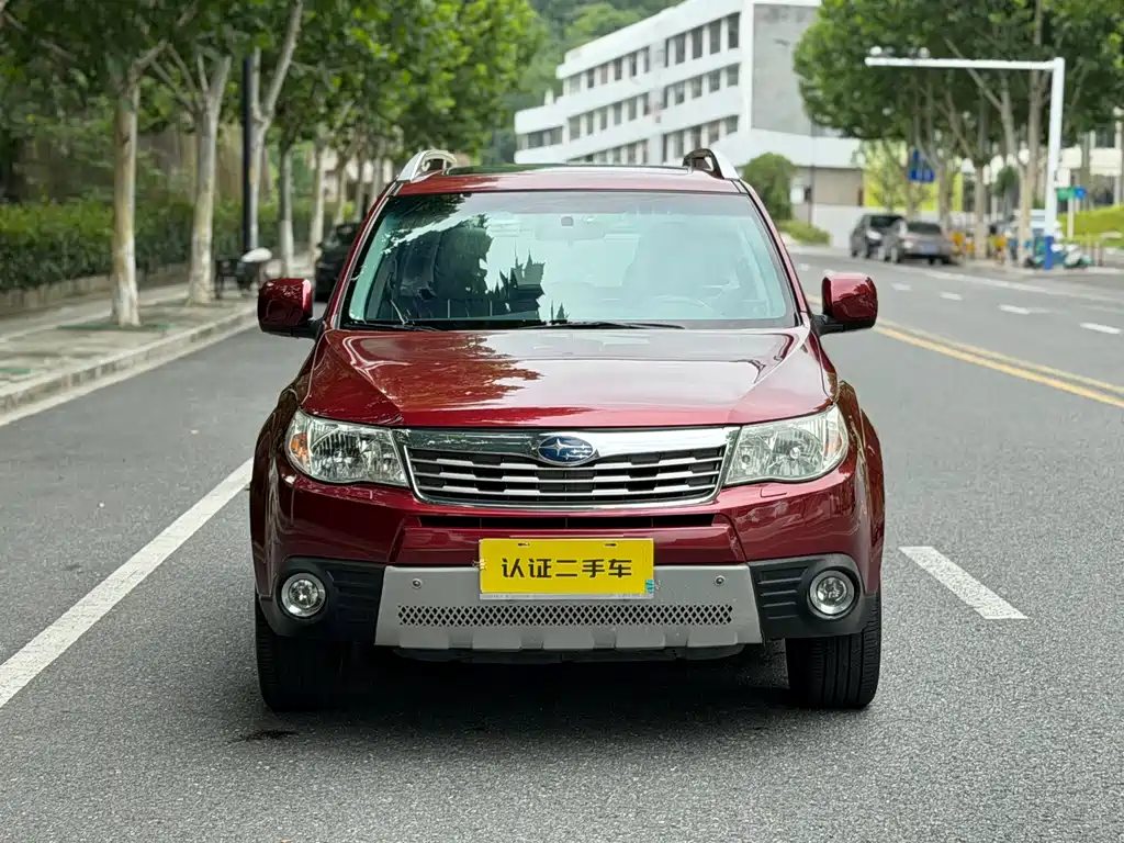 Subaru Forester 2011 — фото 2