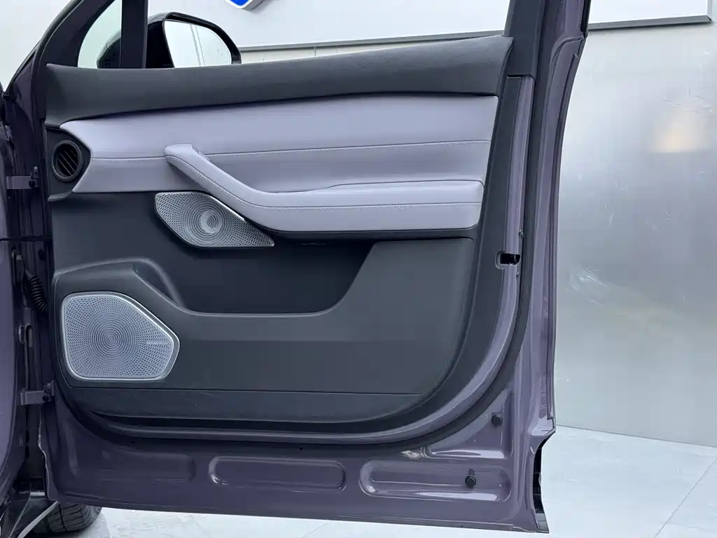 NIO EC6 2025 — фото 18