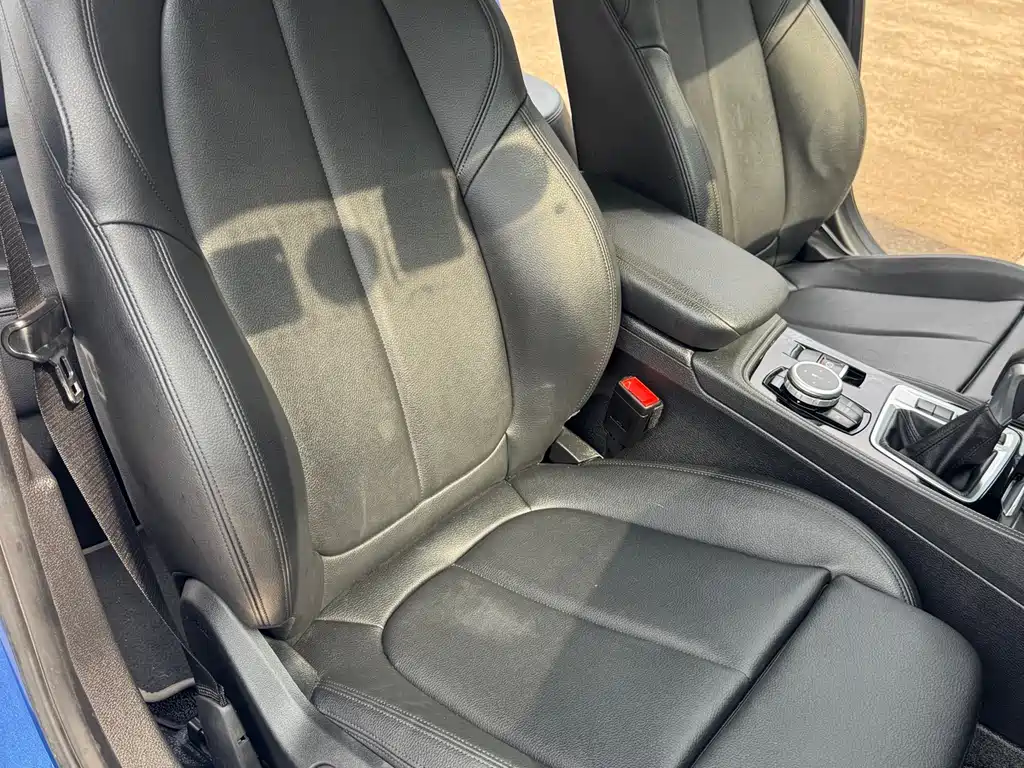 BMW 1 Series 2017 — фото 15