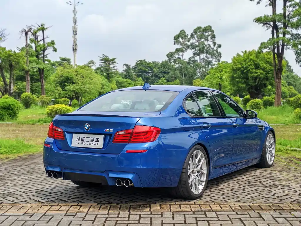 BMW M5 2012 — фото 4