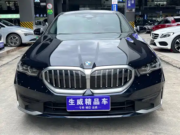 BMW 5 Series 2025