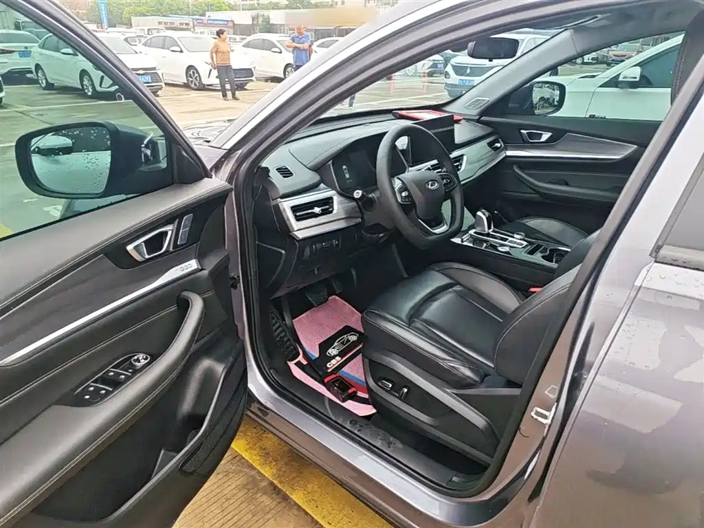 Chery Tiggo 8 2022 — фото 16