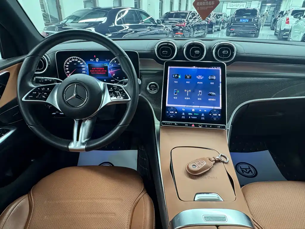 Mercedes-Benz GLC 2023 — фото 15