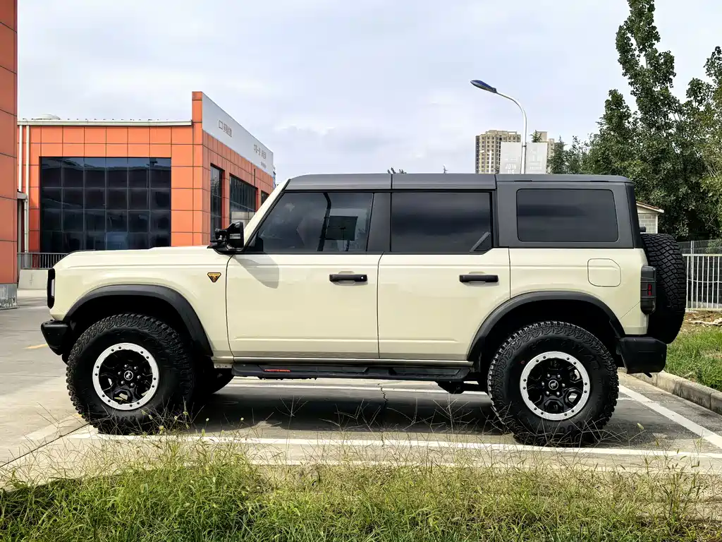 Ford Bronco 2024 — фото 16