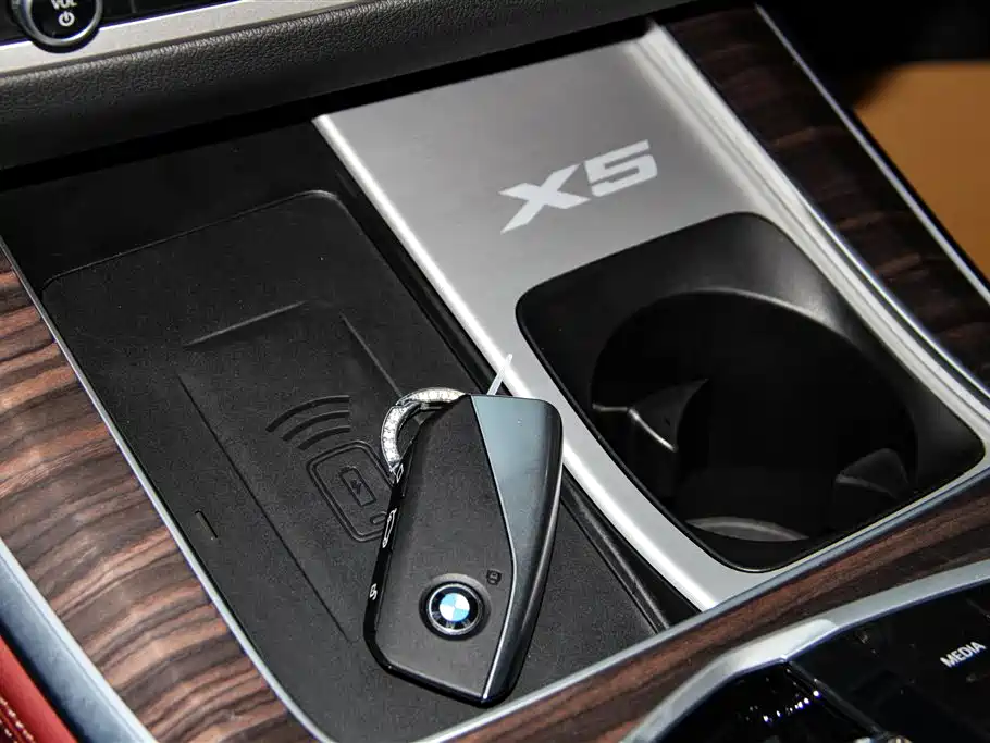 BMW X5 2024 — фото 21