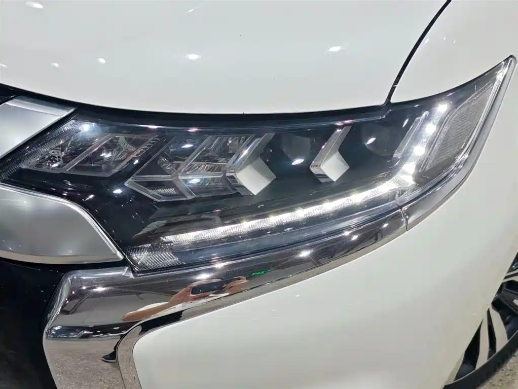 Mitsubishi Outlander 2022