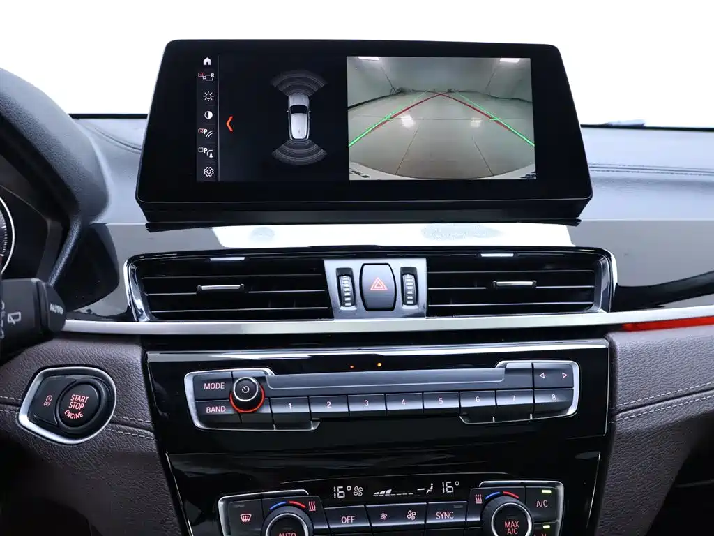 BMW X2 2022 — фото 10
