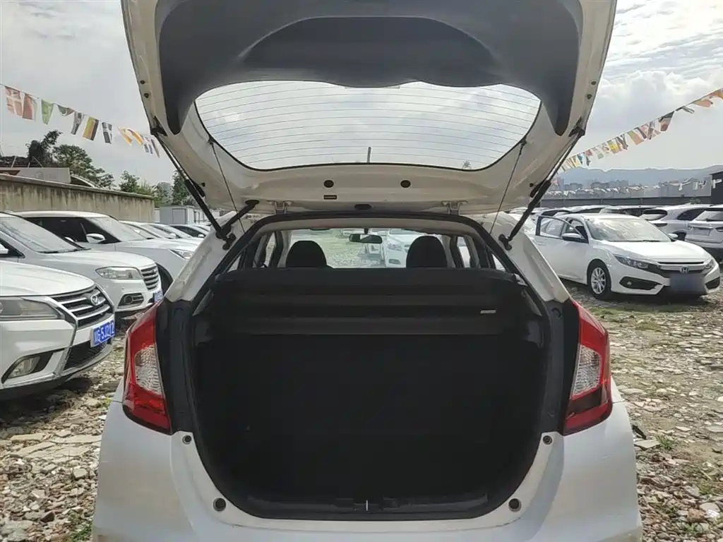 Honda Fit 2018 — фото 19
