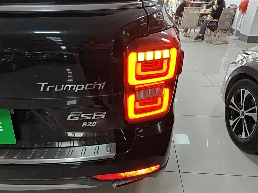 GAC Motor Trumpchi GS8 2017 — фото 8