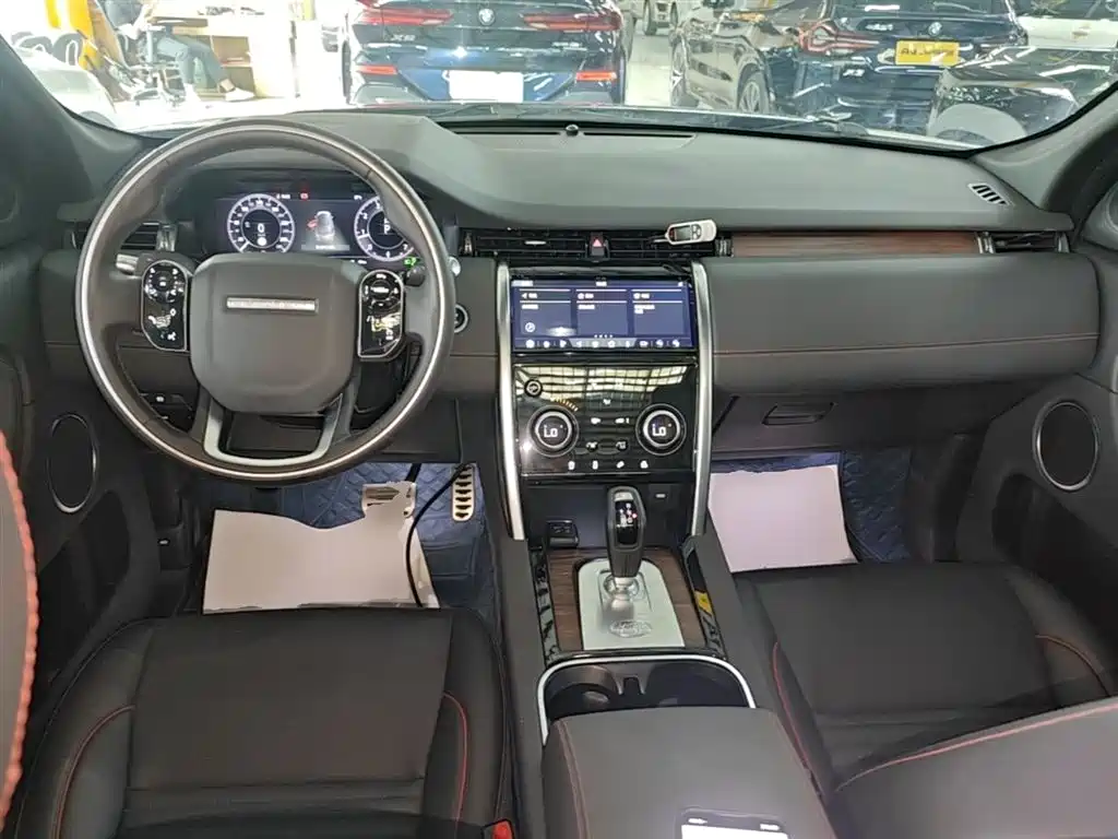 Land Rover Discovery Sport 2021 — фото 9