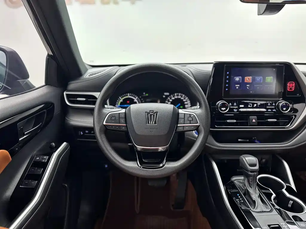 Toyota Crown Kluger 2022 — фото 14