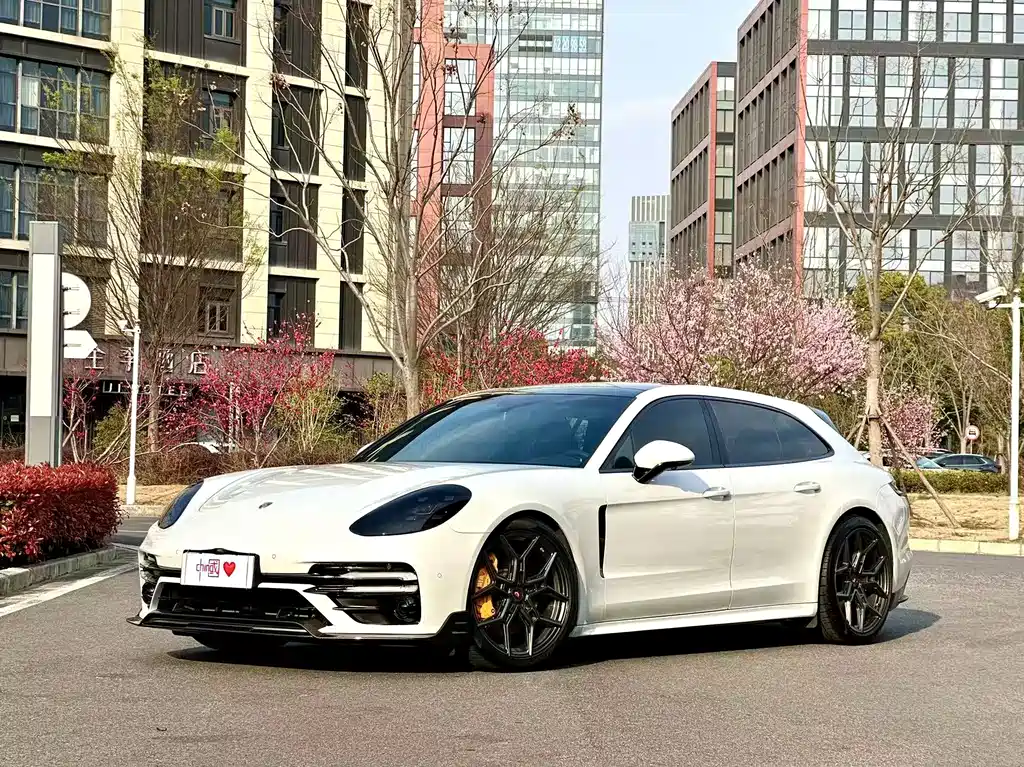 Porsche Panamera 2018 — фото 1