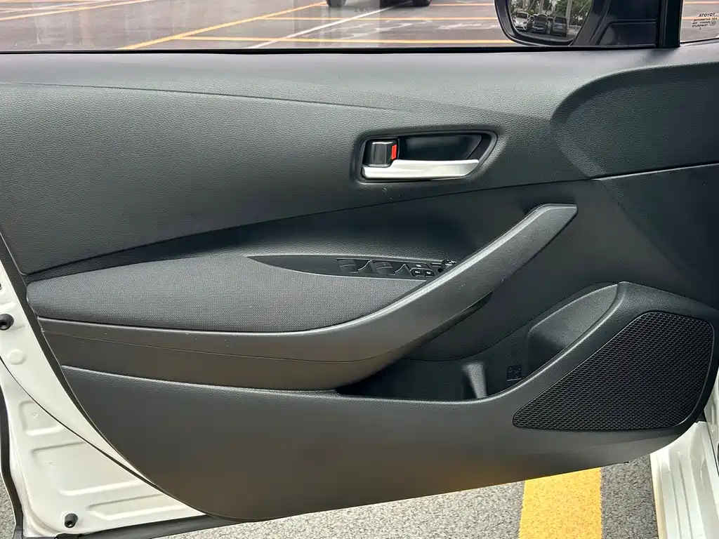 Toyota Corolla 2022 — фото 13