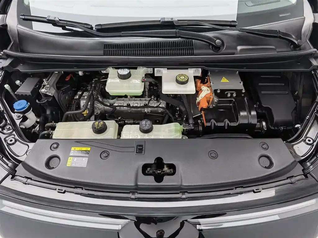 GAC Motor E8 PHEV 2024