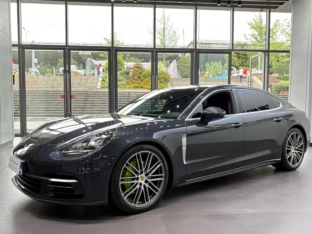 Porsche Panamera 2019