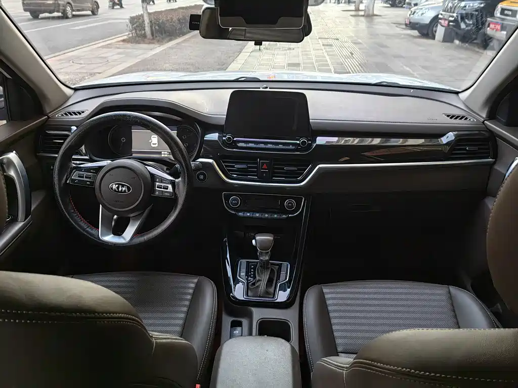 Kia Sportage 2018 — фото 10