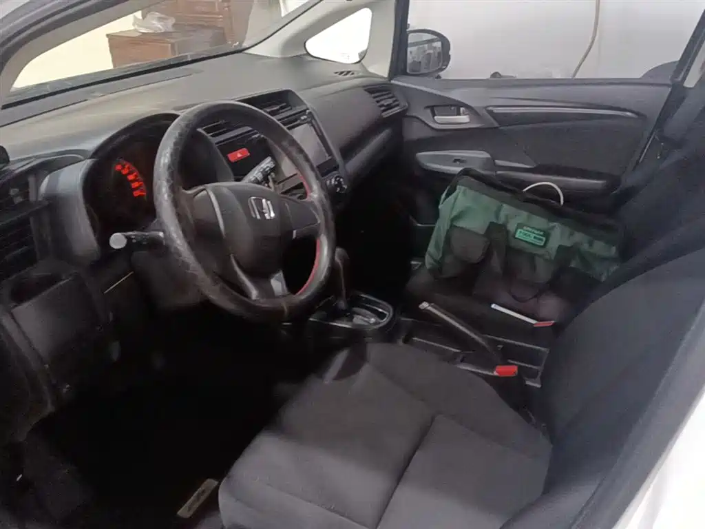 Honda Fit 2016 — фото 22