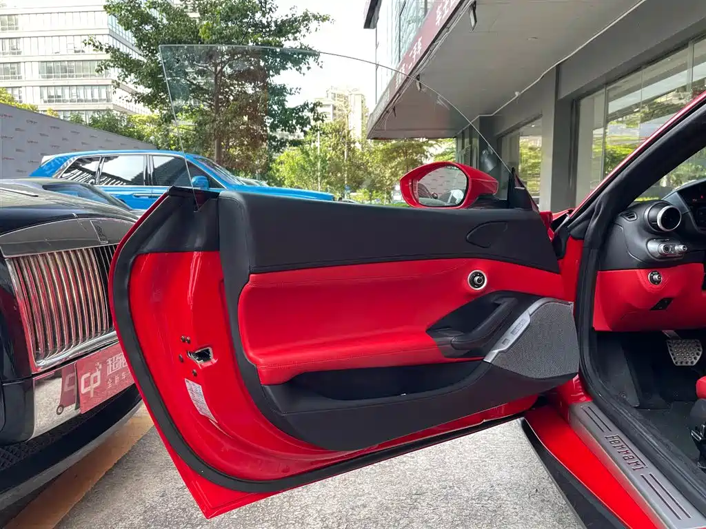 Ferrari Portofino 2019 — фото 11