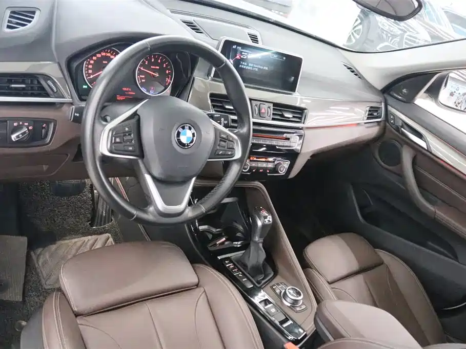BMW X1 New Energy 2017 — фото 11