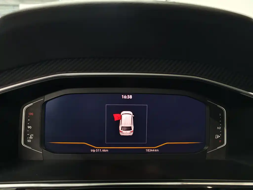 Volkswagen Tiguan L 2023 — фото 11