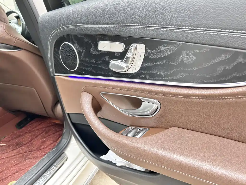 Mercedes-Benz E-Class 2019 — фото 17