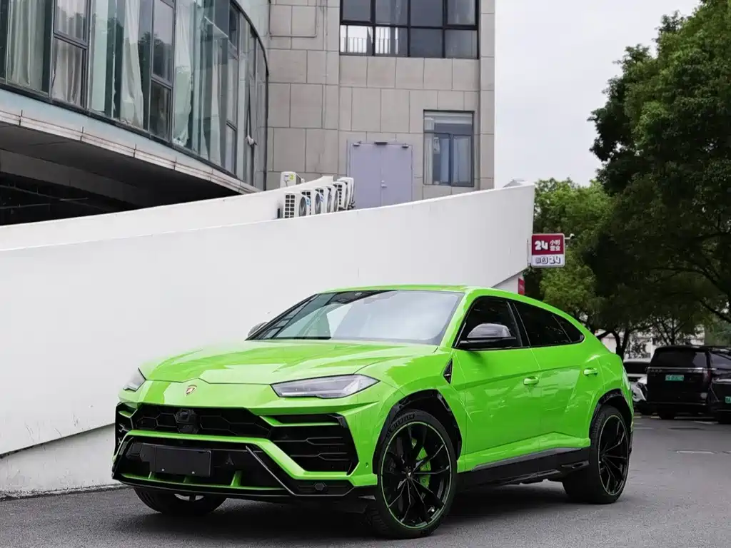 Lamborghini Urus 2021