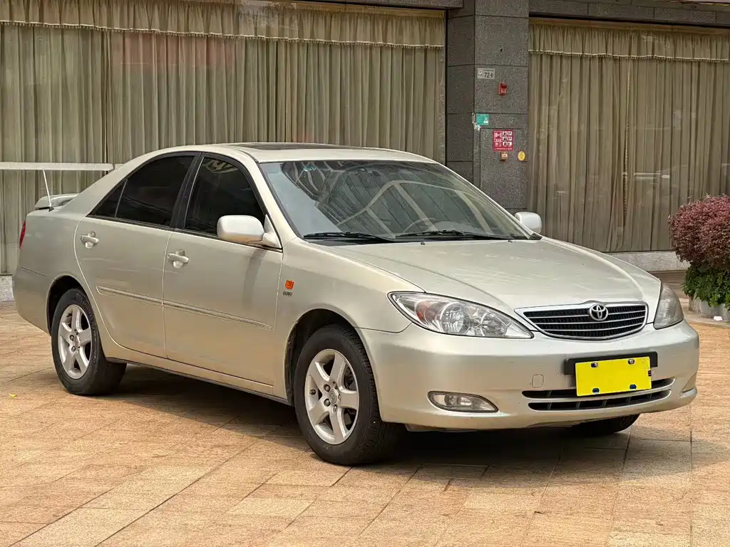 Toyota Camry 2002 — фото 3