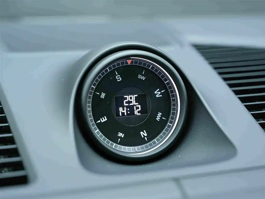 Porsche Cayenne 2023 — фото 16
