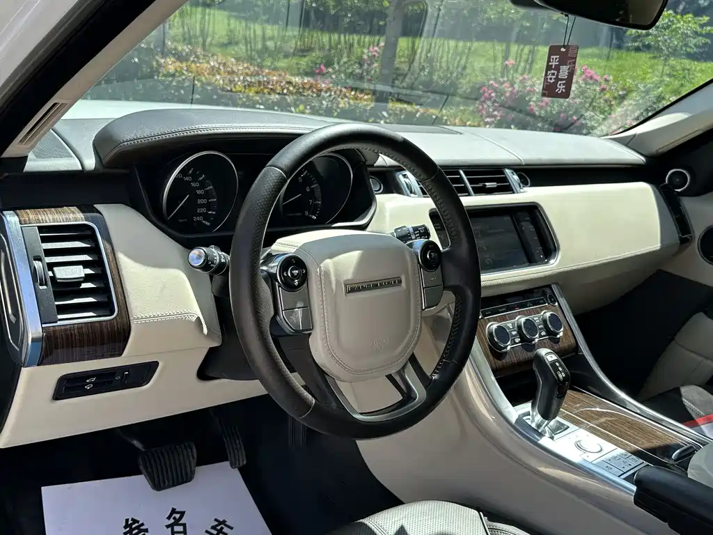 Land Rover Sport 2014 — фото 10