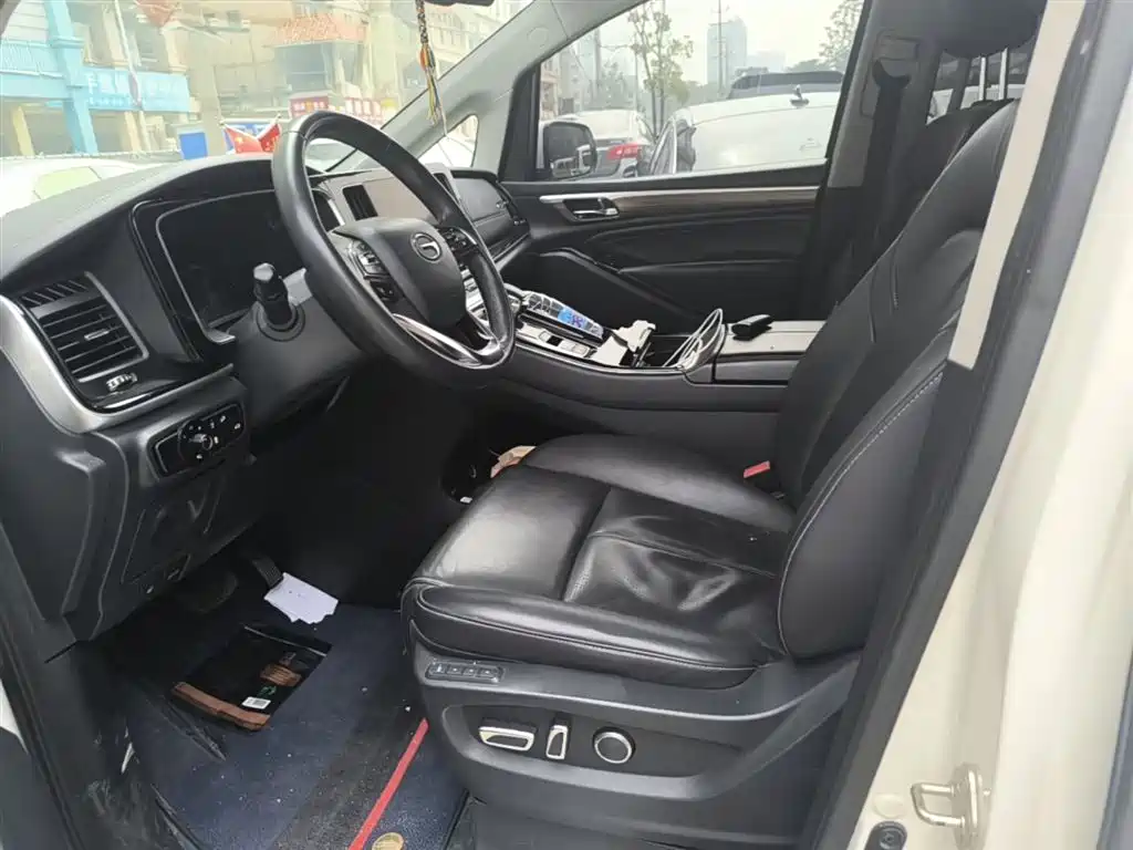 GAC Motor Trumpchi M8 2022 — фото 15