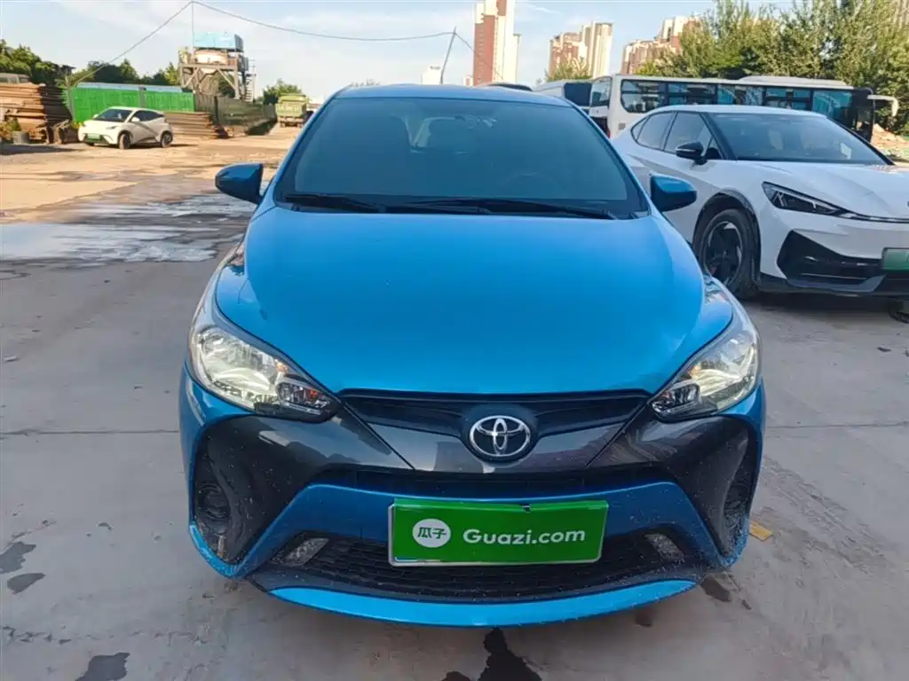 Toyota Yaris L 2018 — фото 3