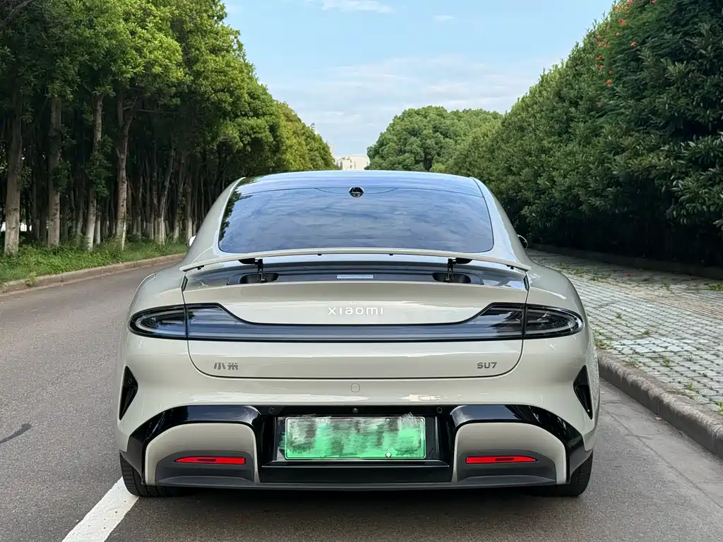Xiaomi SU7 2025 — фото 10